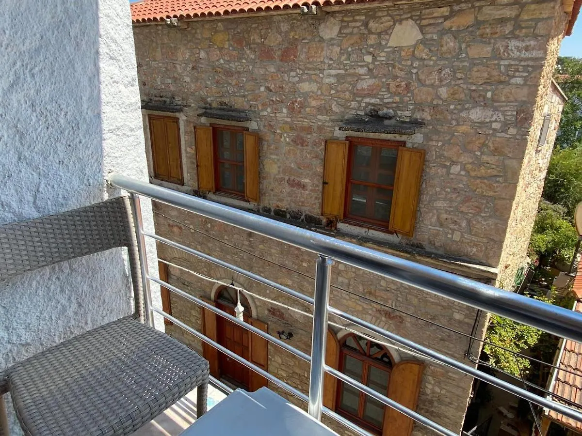 Blue otel çeşme