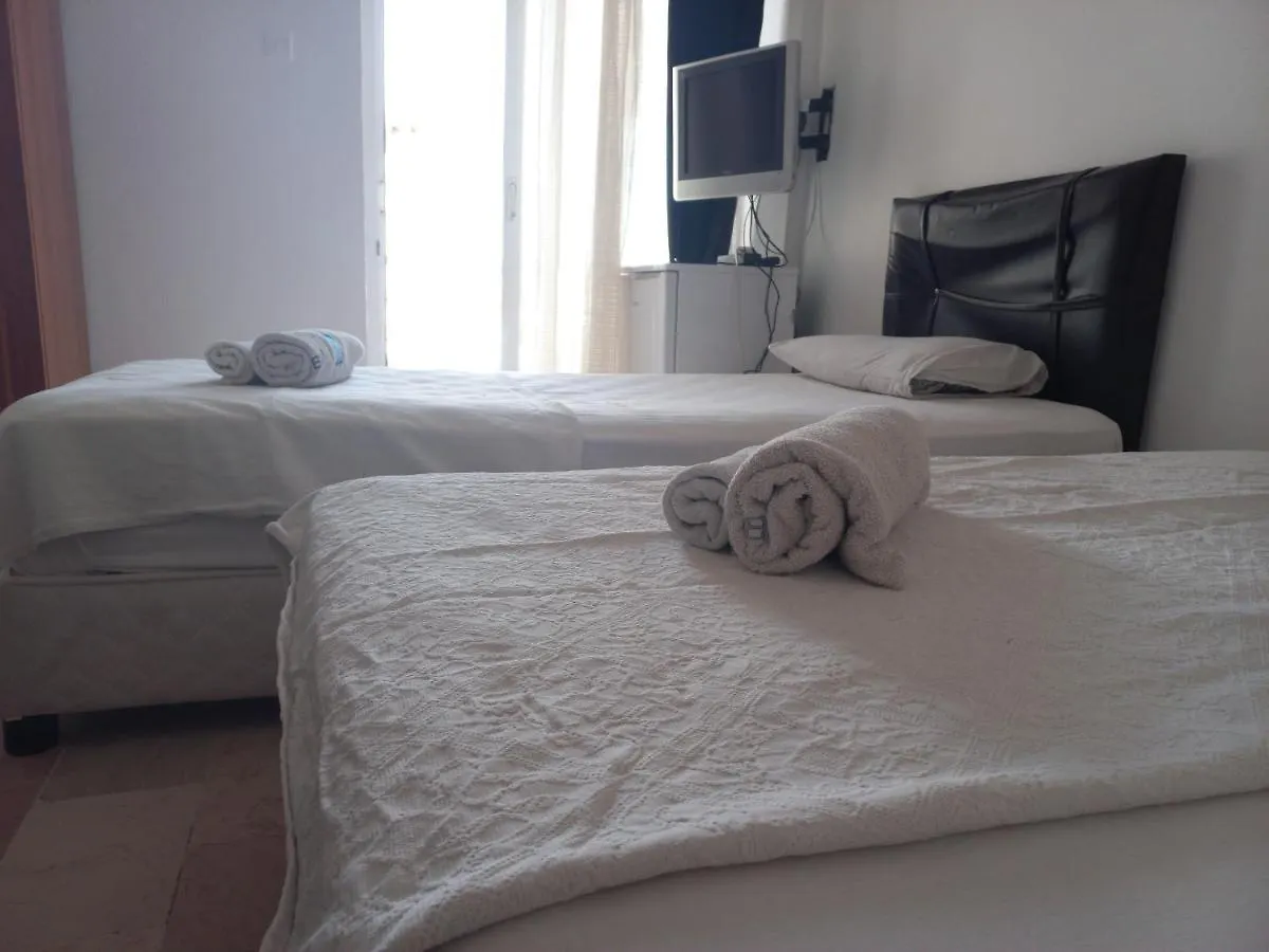 Blue otel çeşme