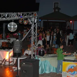  Otel Akay Garden Family Club